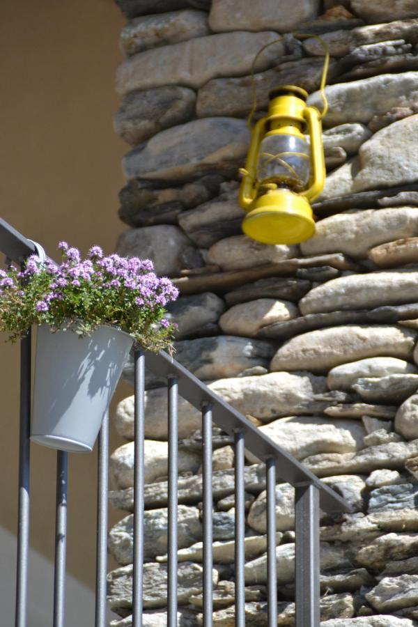 Semi Al Vento: La Bio-Casa Nel Giardino Incantato! Apartment Paesana Ngoại thất bức ảnh